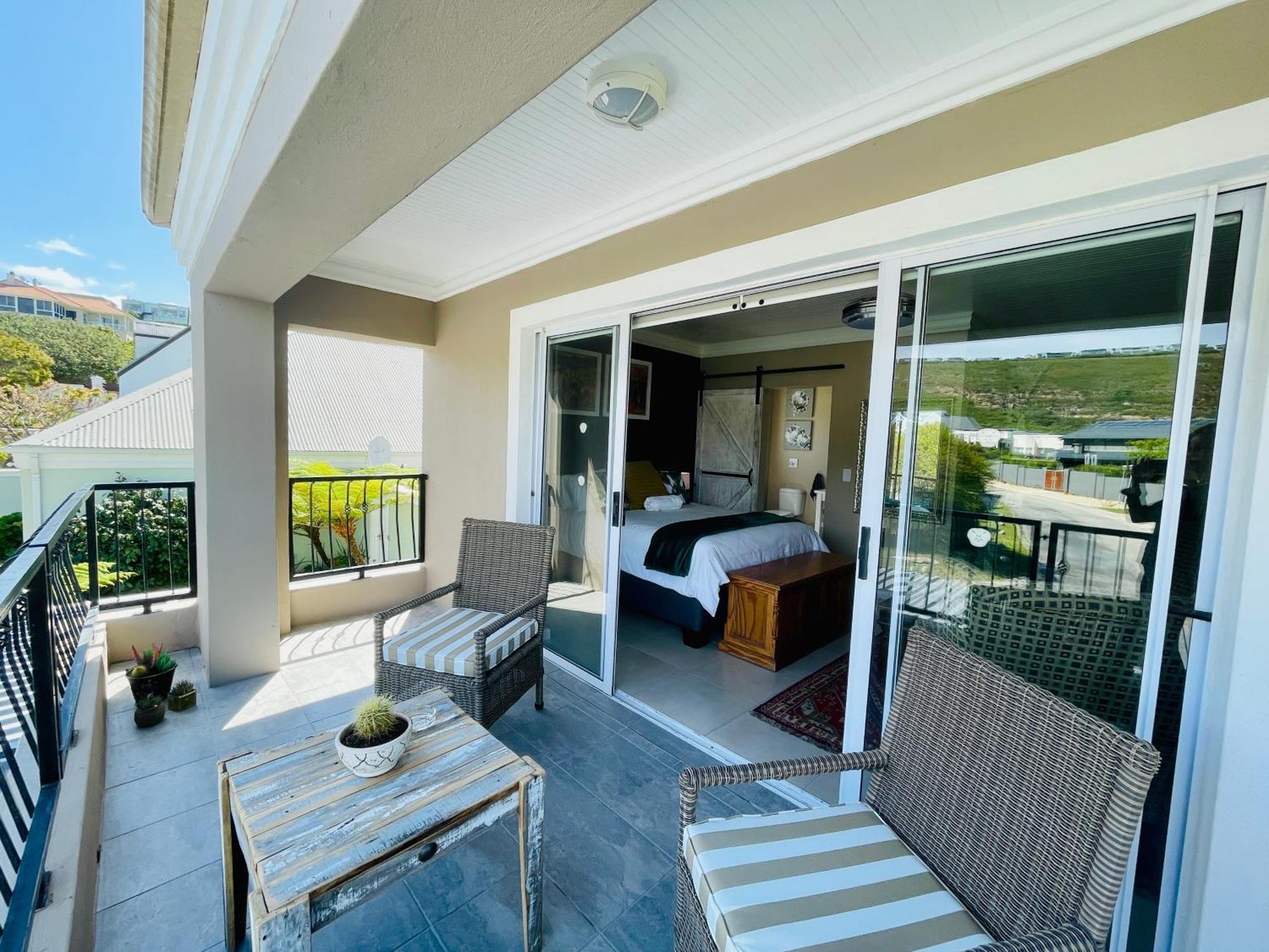 Calm Waters Guesthouse Plettenberg Bay Exterior foto